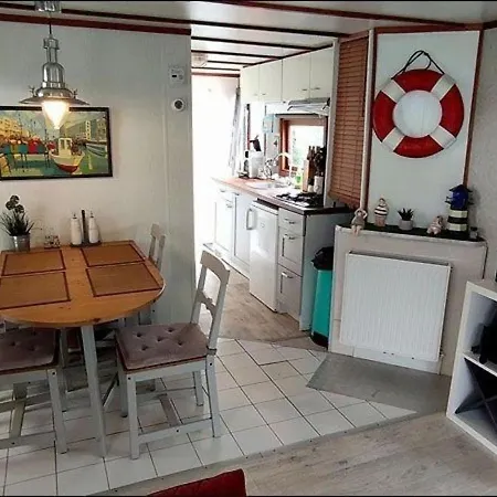 Mobilheim Für 3 Personen 1 Kind Ca 38 Qm In Wervershoof, Nordholland Ijsselmeer Apartamento